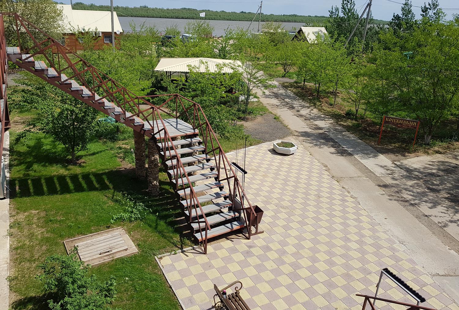 Территория базы